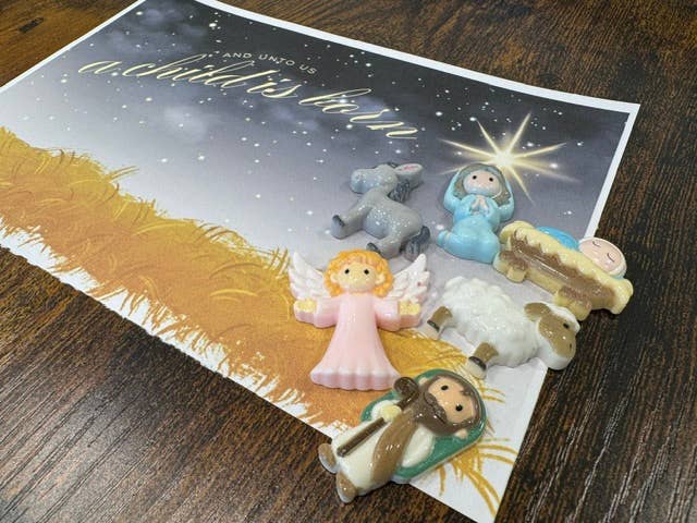 Boutique Unique - Unto Us Is Born Nativity Figurine Set