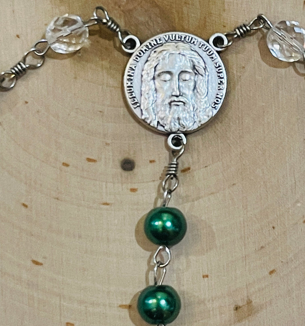 The Holy Face Chaplet With A How To Pray The Holy Face Chaplet Holy Ca