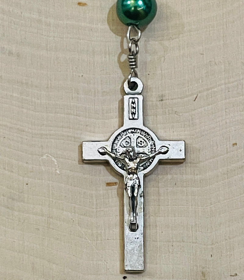 The Holy Face Chaplet with a How to Pray the Holy Face Chaplet holy card, NEW